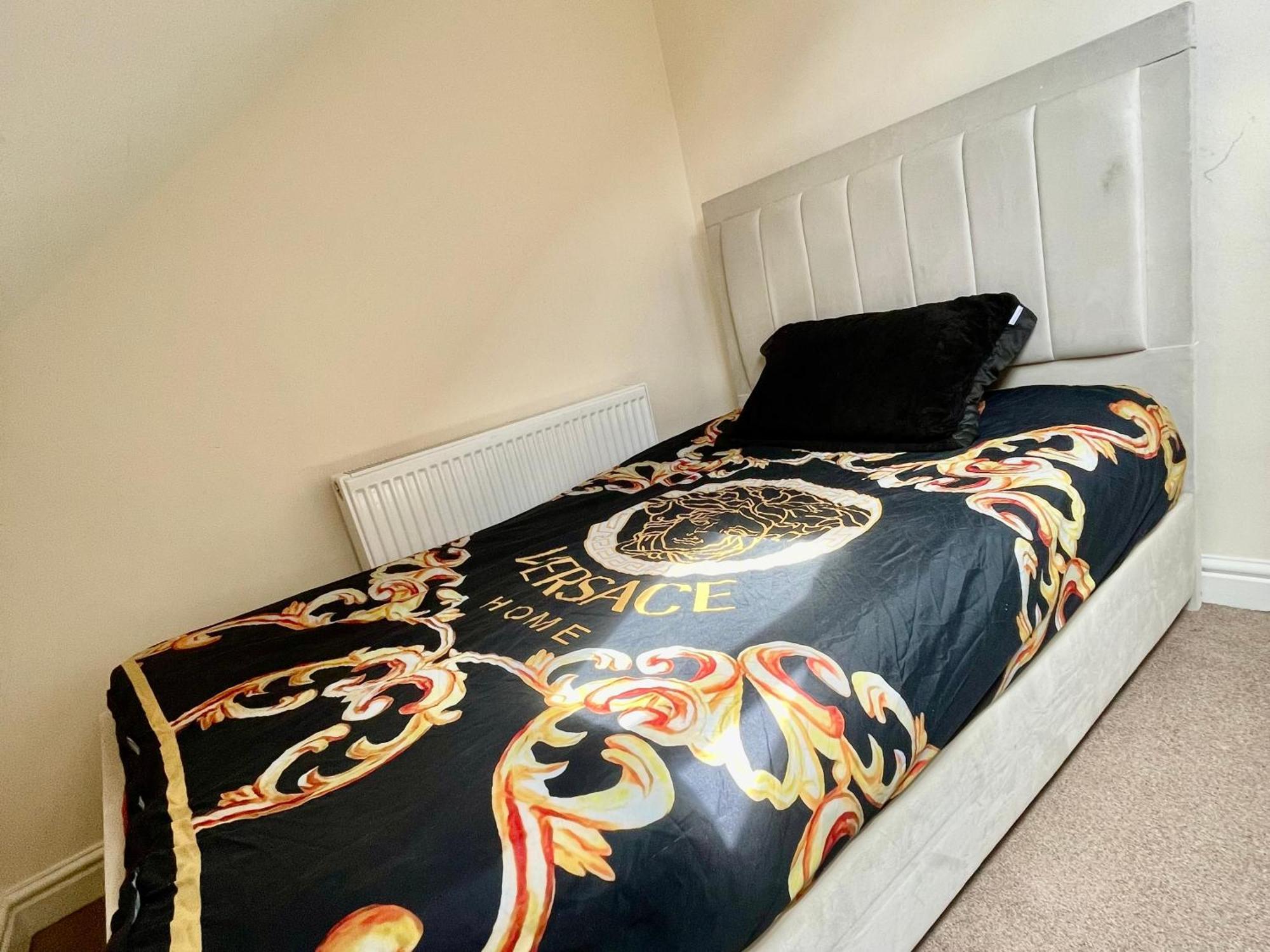 Luxestay Rooms - Old Trafford Manchester Ngoại thất bức ảnh