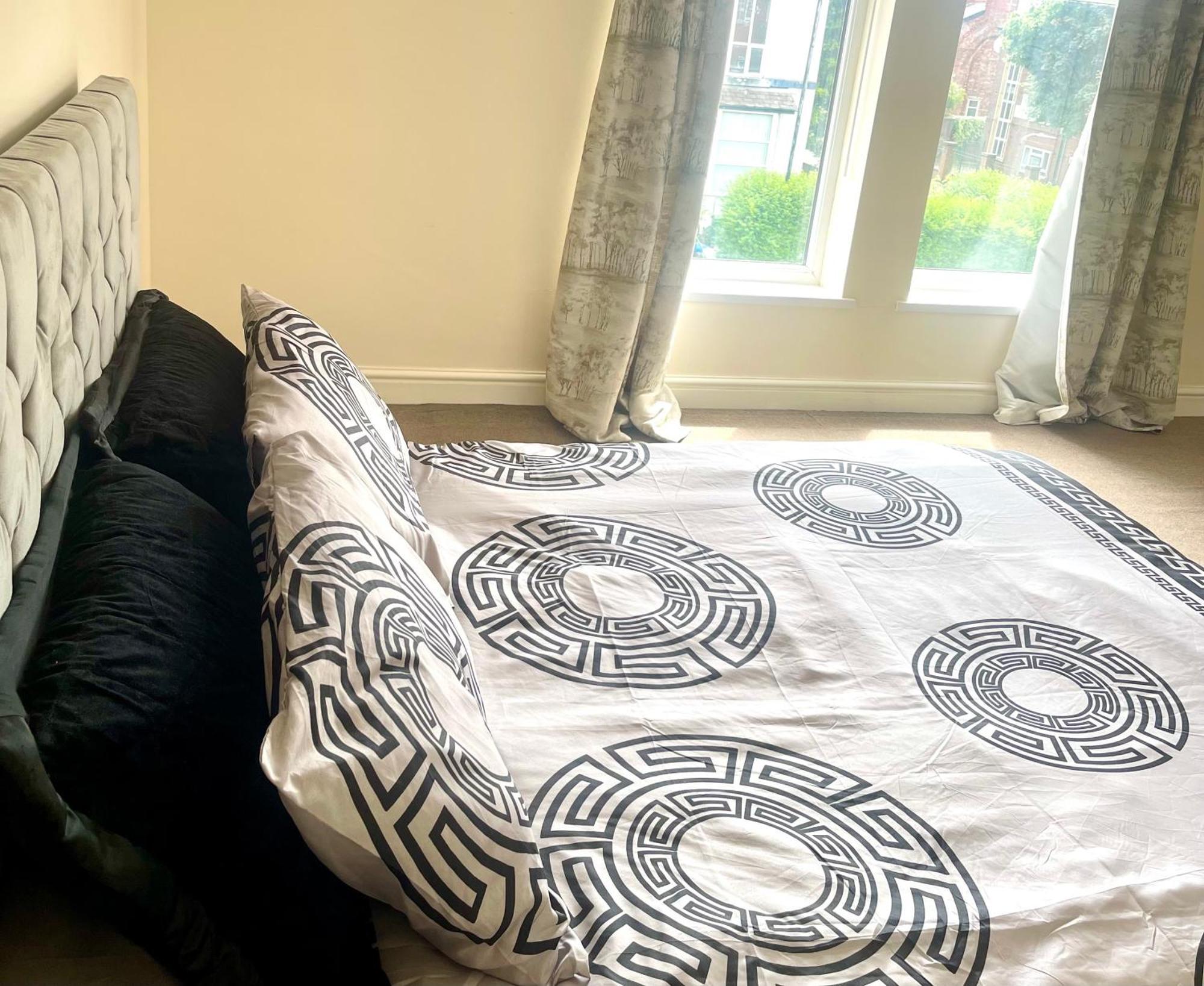 Luxestay Rooms - Old Trafford Manchester Ngoại thất bức ảnh